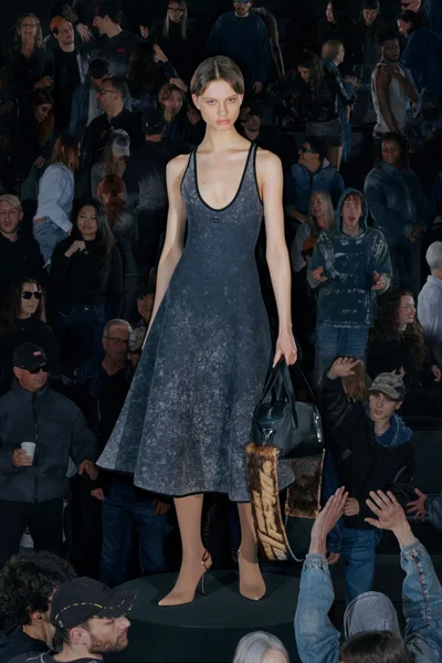 Look 1